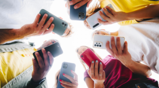 Reino Unido anuncia proibição de redes sociais para menores de 16 anos