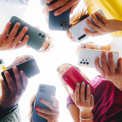 Reino Unido anuncia proibição de redes sociais para menores de 16 anos
