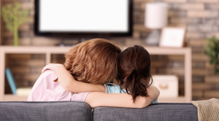 MARATONA MÃE E FILHA – 6 filmes e séries pra assistir com a sua filha e ficar pertinho de novo, sem tela separada